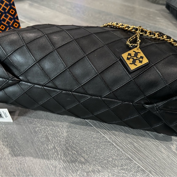 TORY BURCH FLEMING SOFT HOBO BAG - Picture 3 of 16
